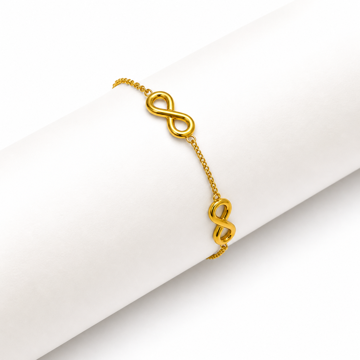 INFINITY CHAIN BRACELET