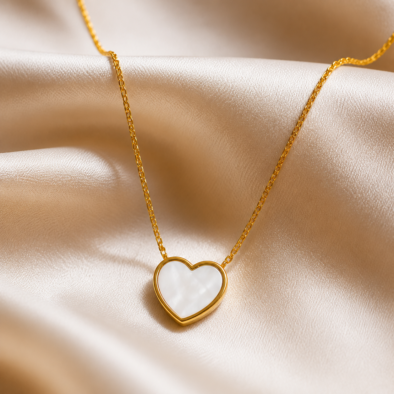 WHITE HEART NECKLACE