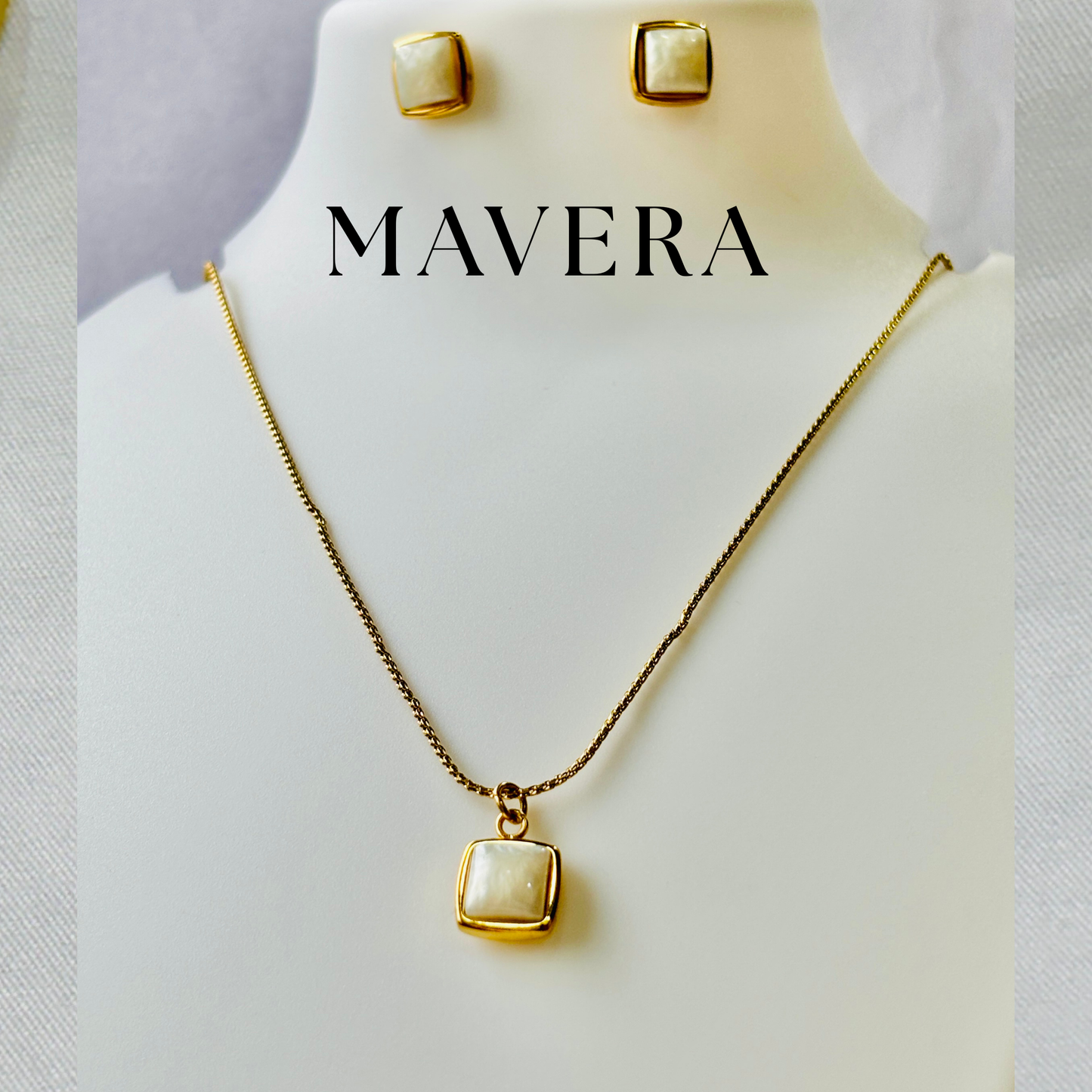 PURE WHITE NECKLACE WITH EARRING