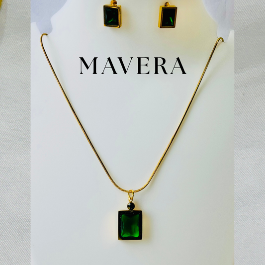 EVER GREEN NECKLACE WITH EARRING