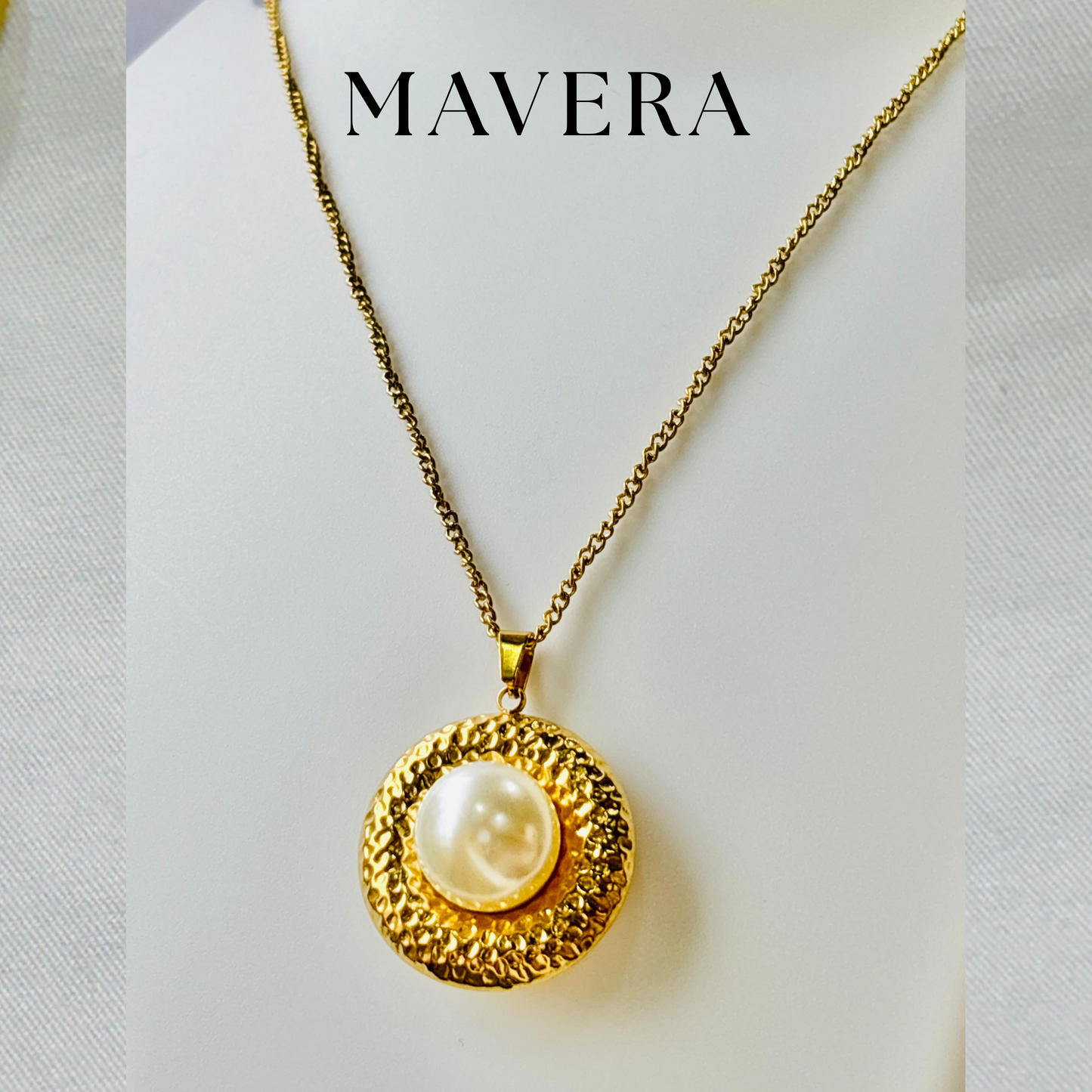GOLDEN GLOW NECKLACE