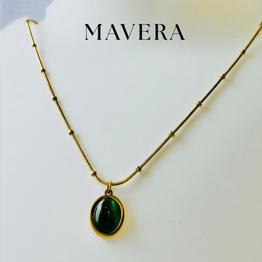 CRYSTAL OVAL NECKLACE