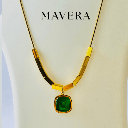 GREEN GLAM SQUARE NECKLACE