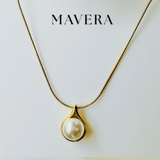 GOLDEN WHITE PEARL NECKLACE