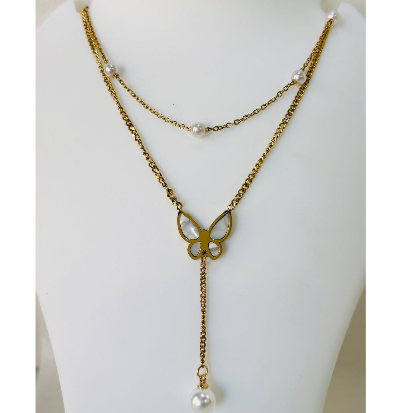 LUNA BUTTERFLY NECKLACE