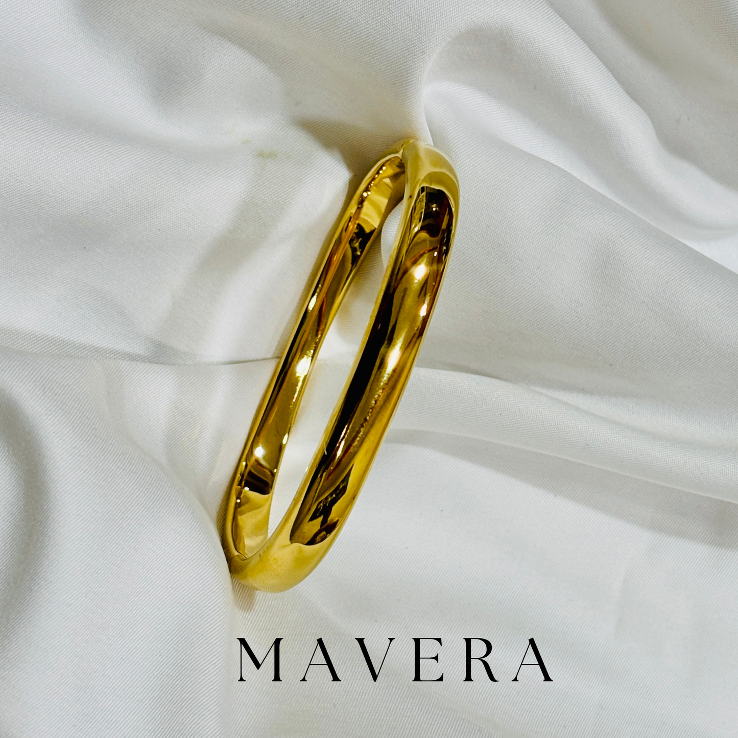 Solin Bangle Bracelet