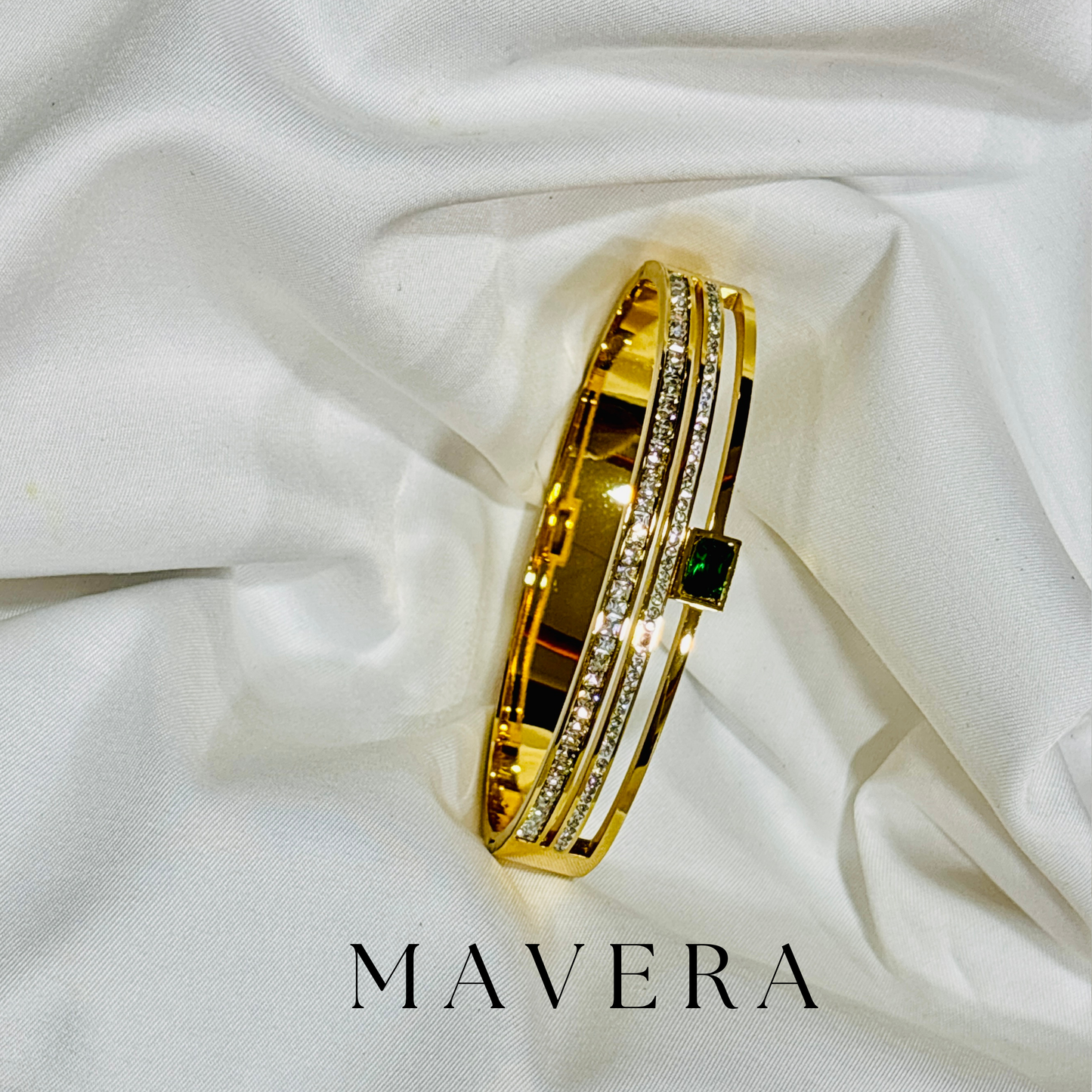 GREEN STONE BRACELET