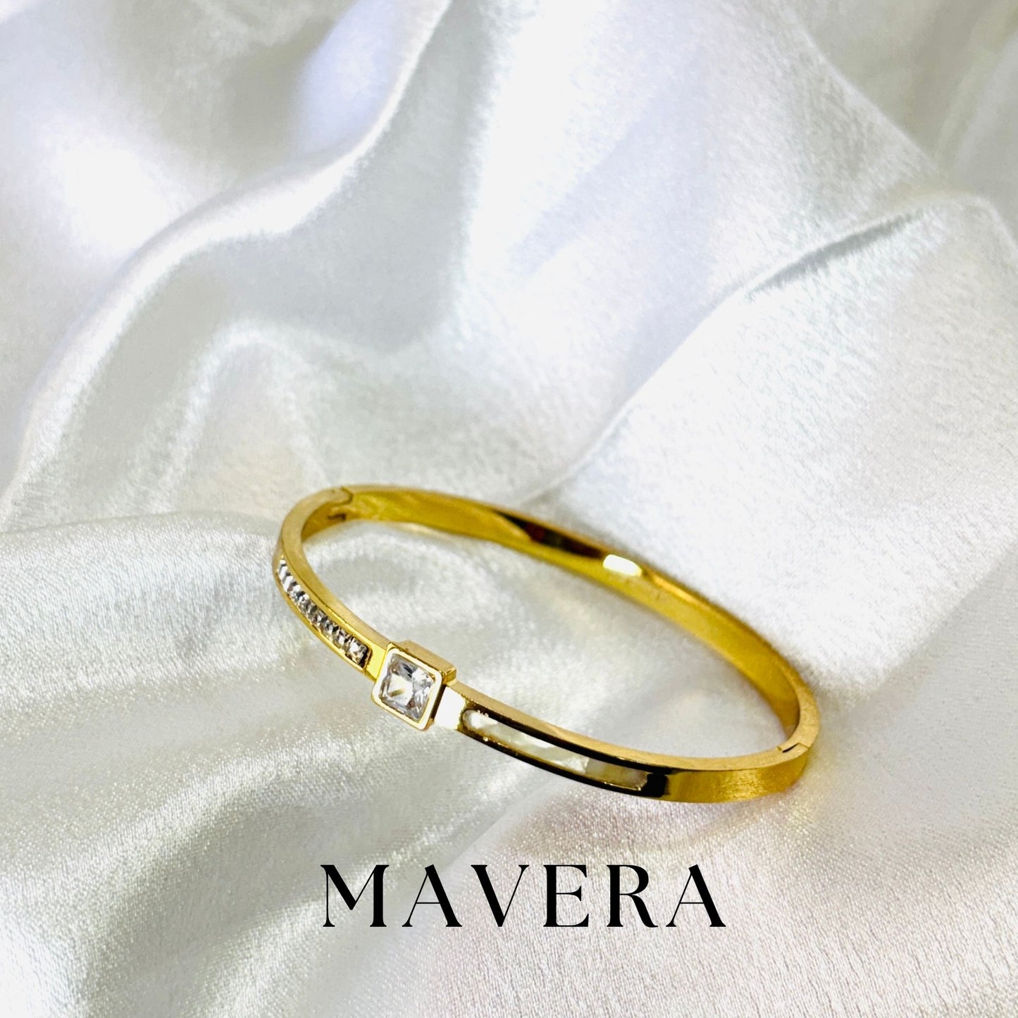 ELARA BRACELETS