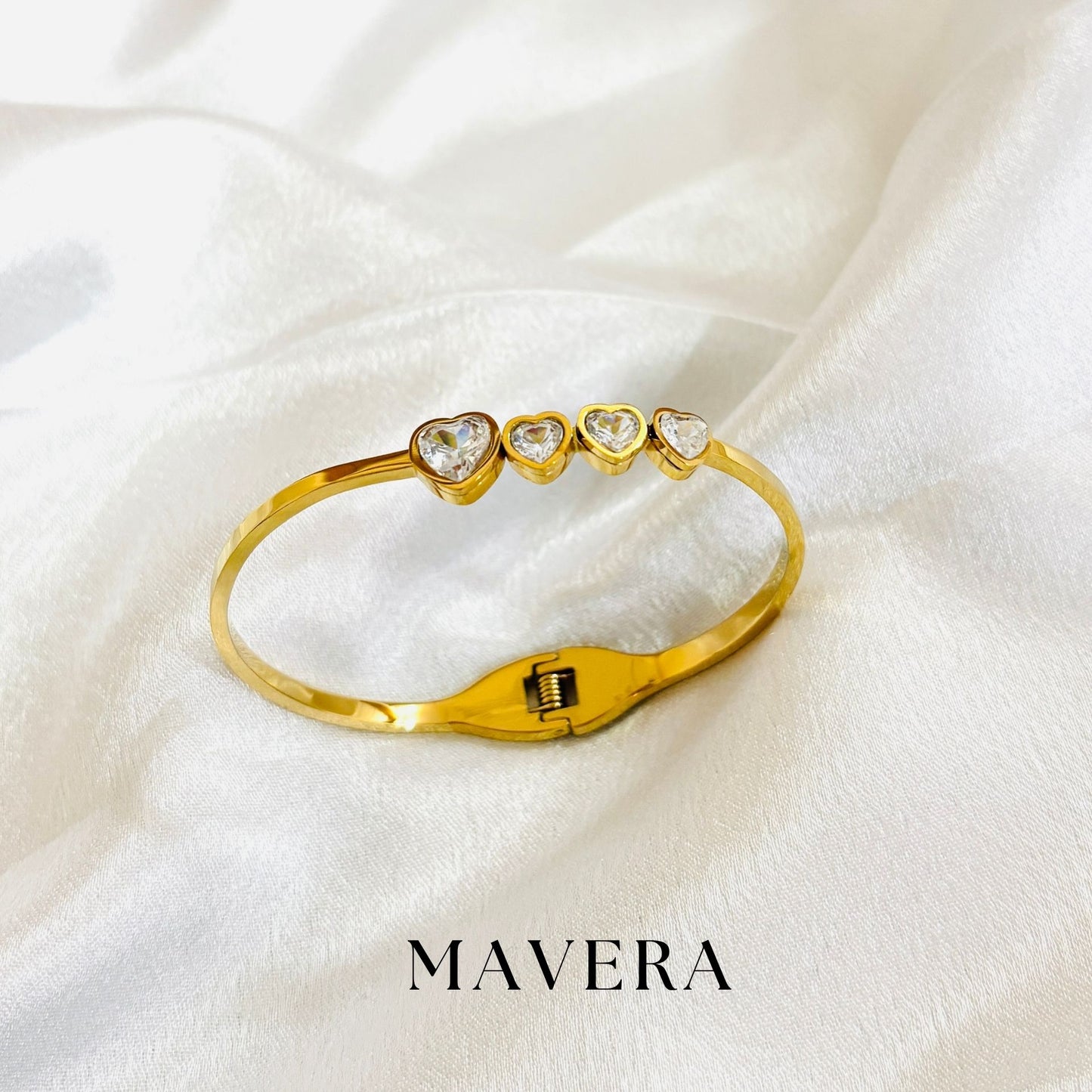 MINI HEART GLOW BRACELET