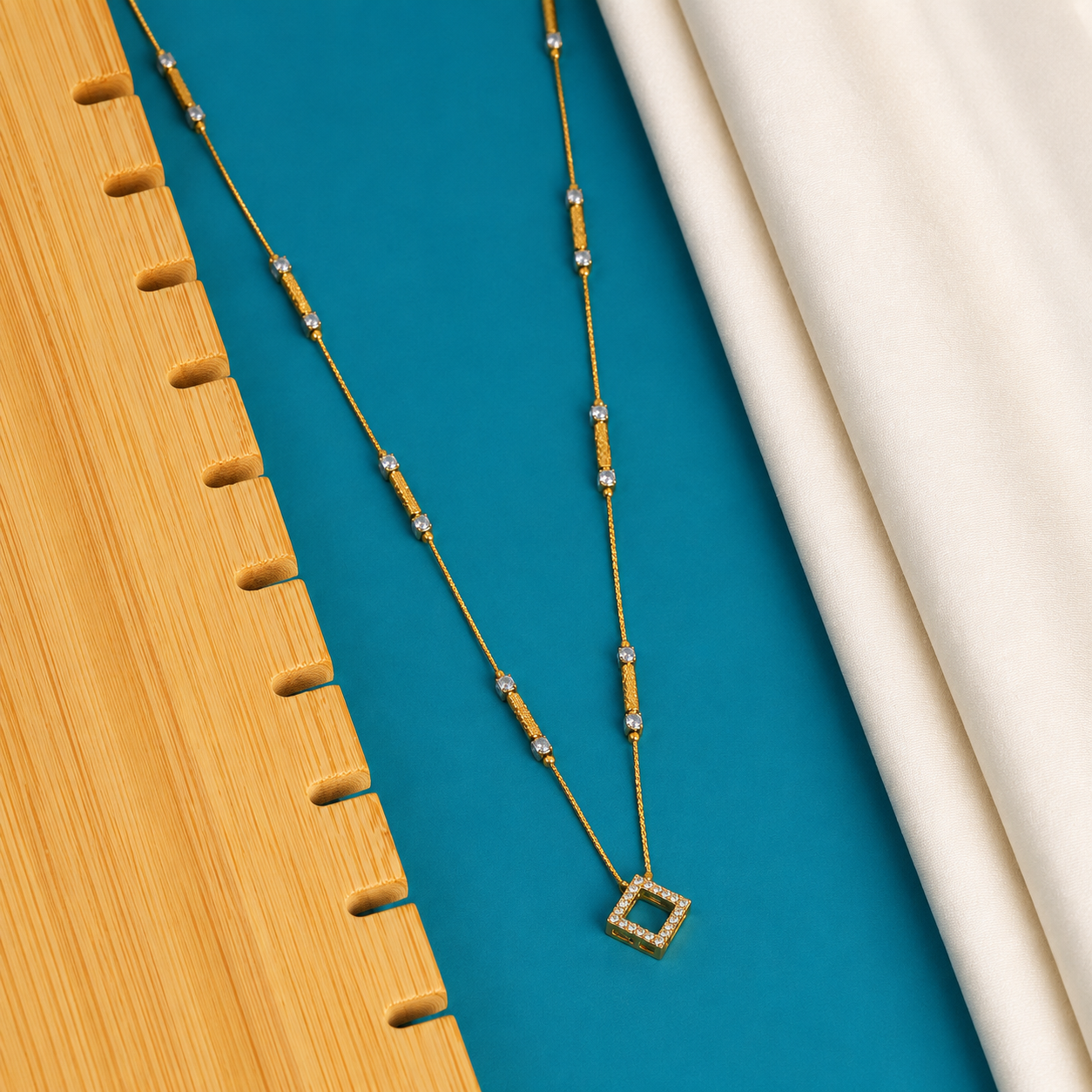 ROSE HALO MANGALSUTRA