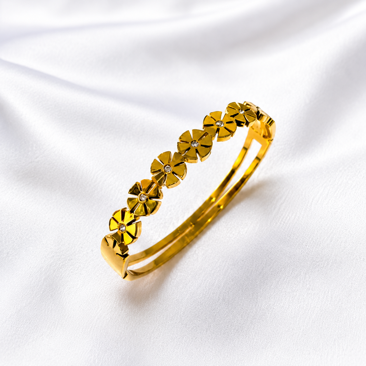 FLOWER SHAPE BRACELET