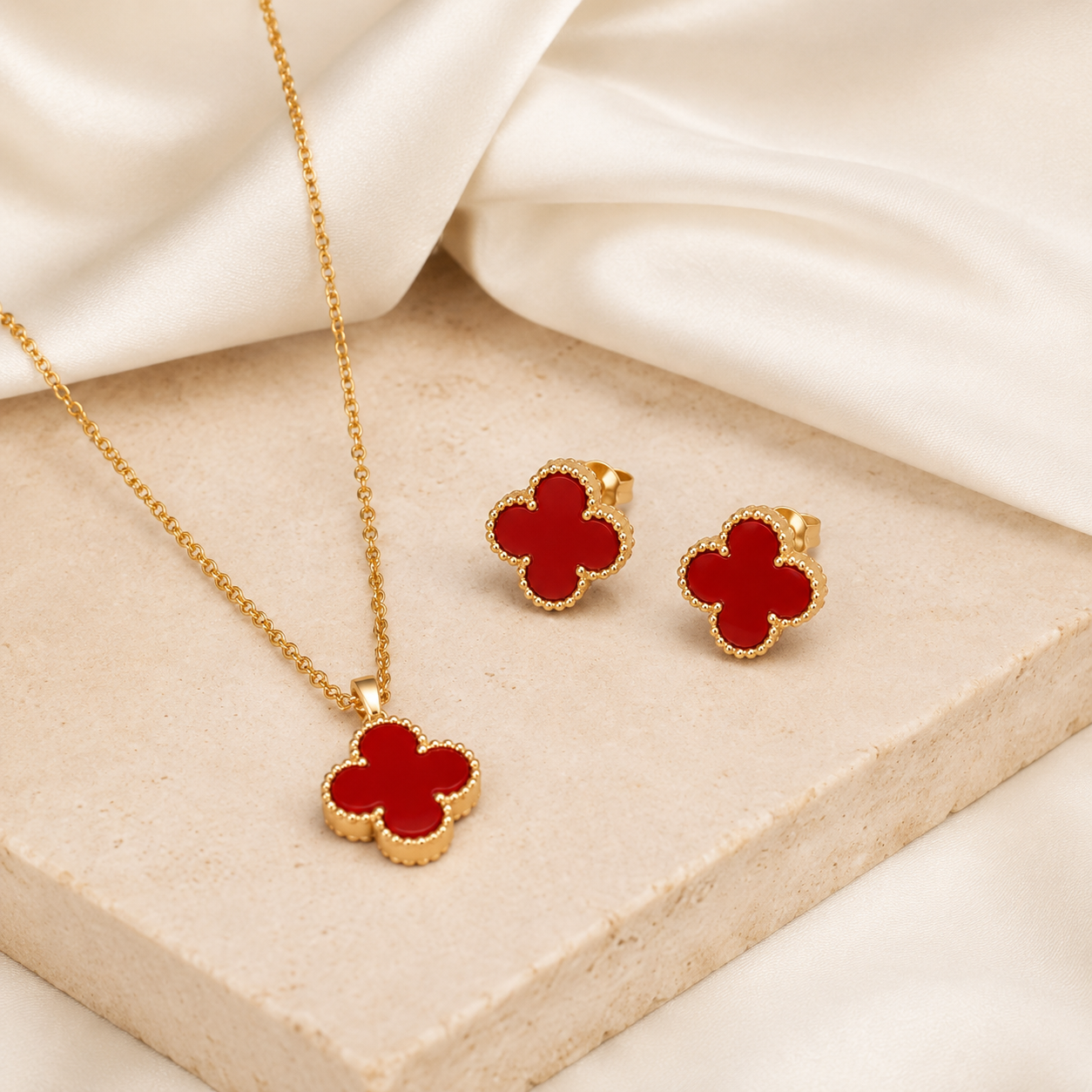RED SHINE NECKLACE