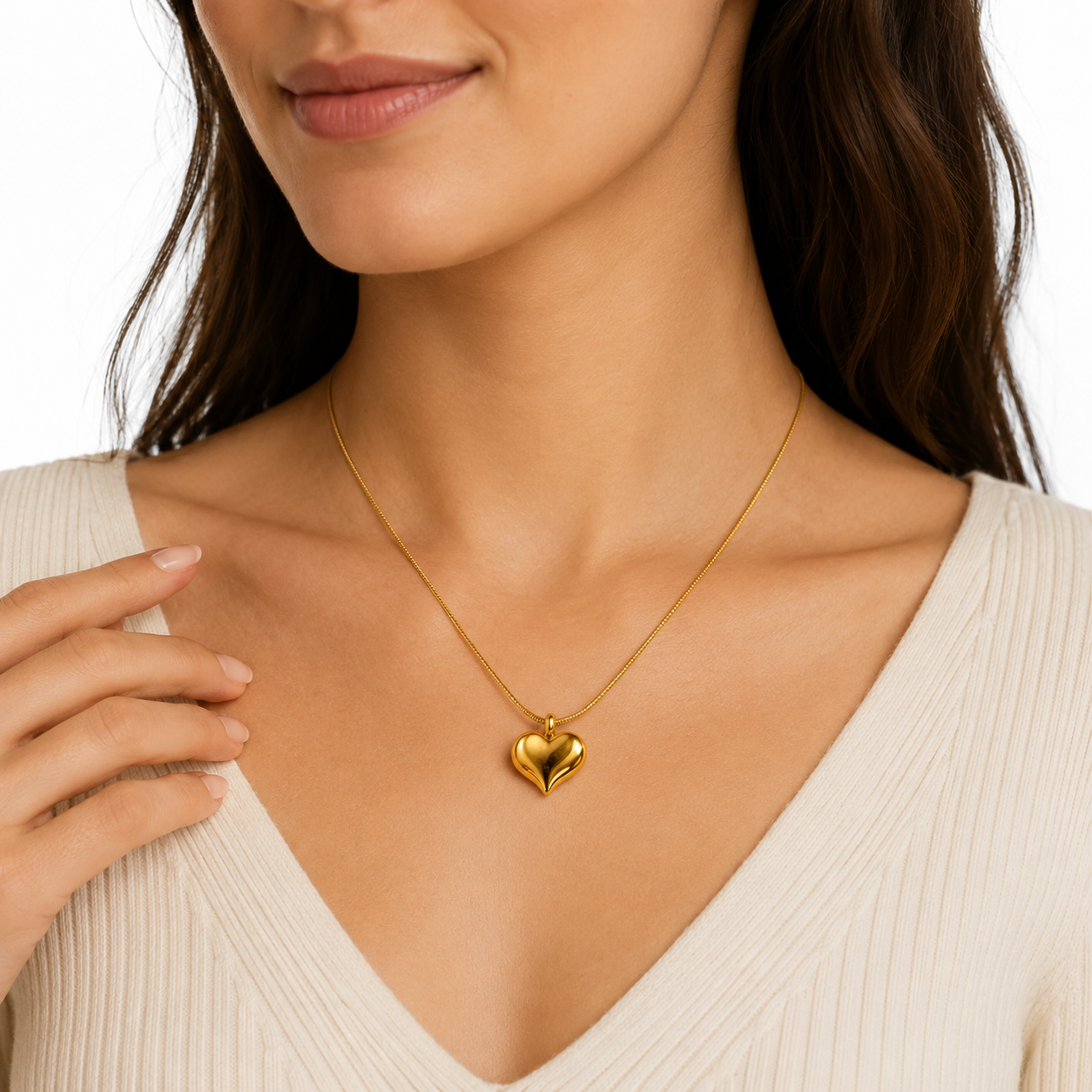 CELESTIA HEART NECKLACE