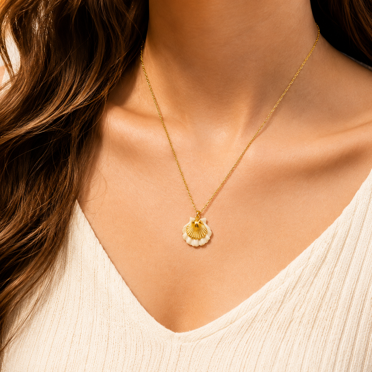 GOLDEN LEAF NECKLACE