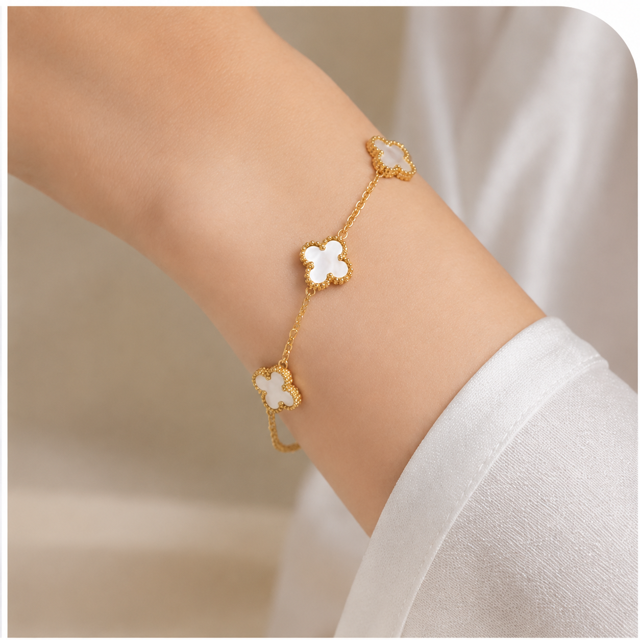 WHITE CLOVER BRACELET