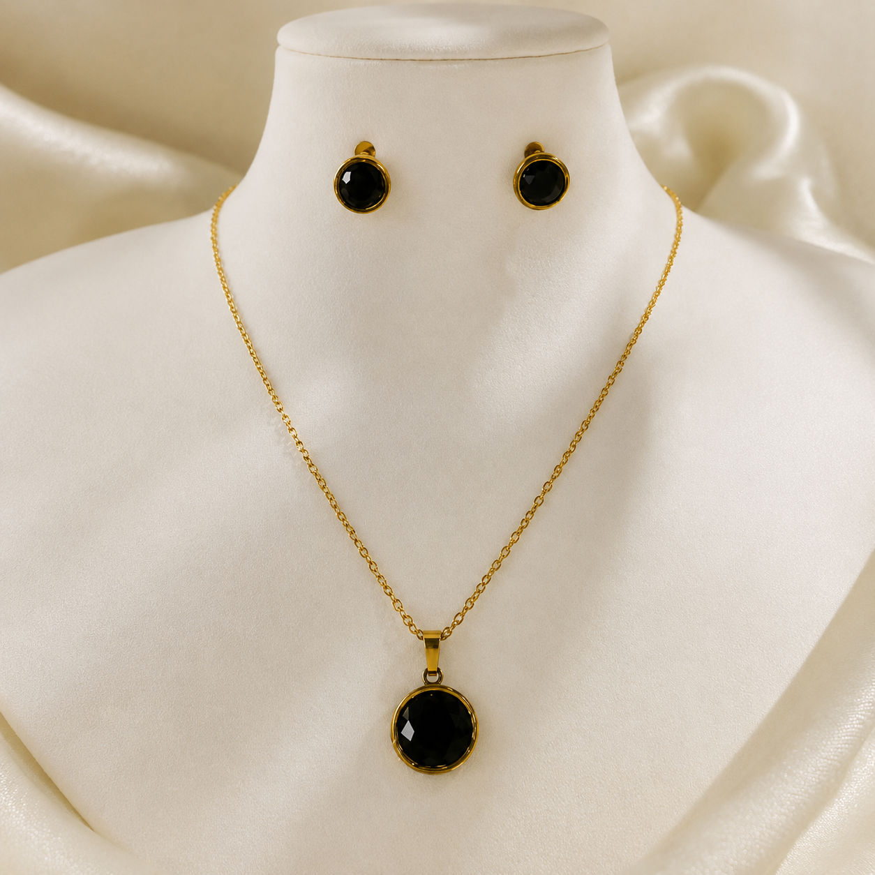 BLACK NECKLACE SET