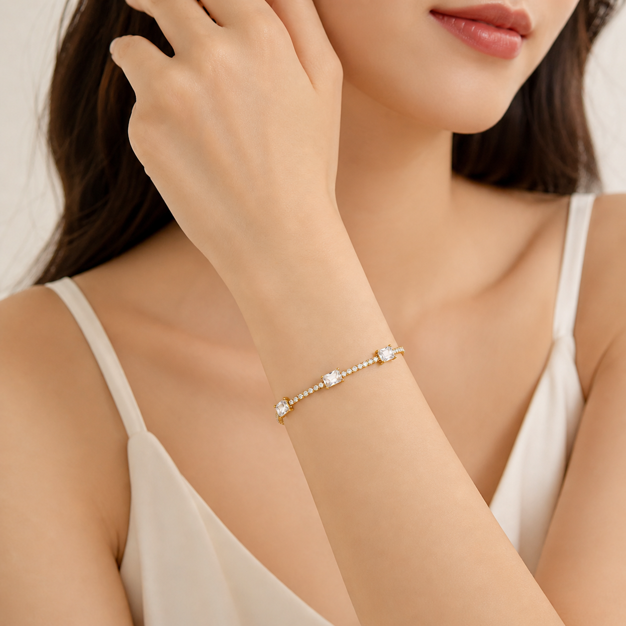 SOFT SPARK CHAIN BRACELET