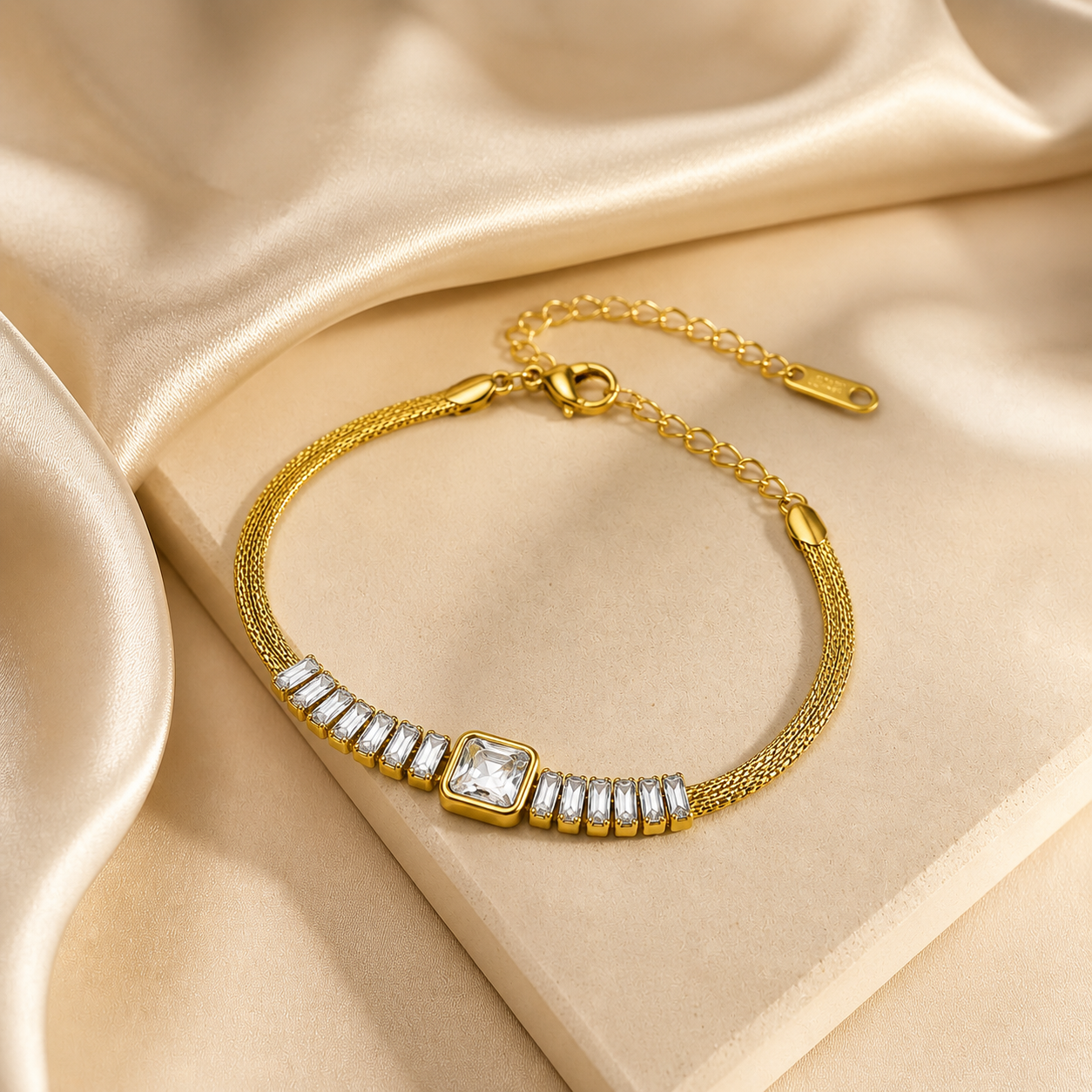 WHITE STONE CHAIN BRACELET