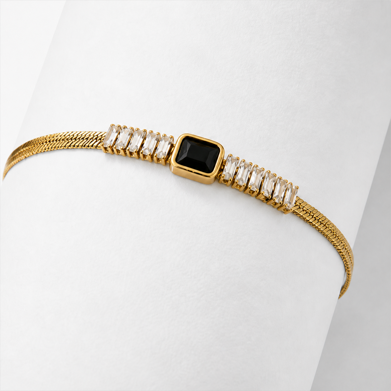 BLACK STONE CHAIN BRACELET
