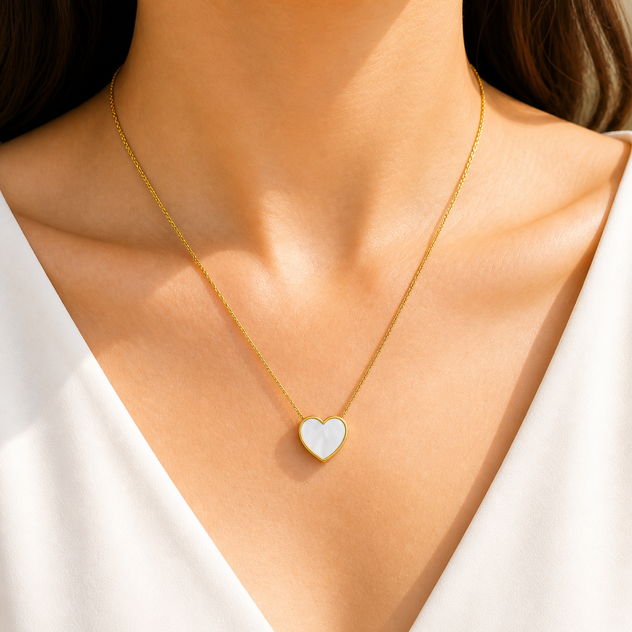 WHITE HEART NECKLACE