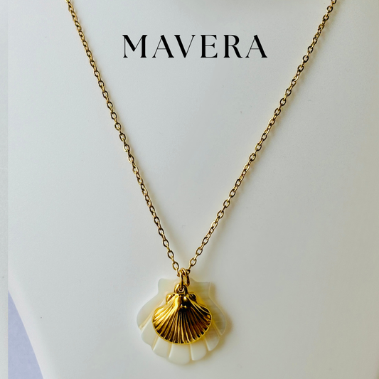 GOLDEN LEAF NECKLACE