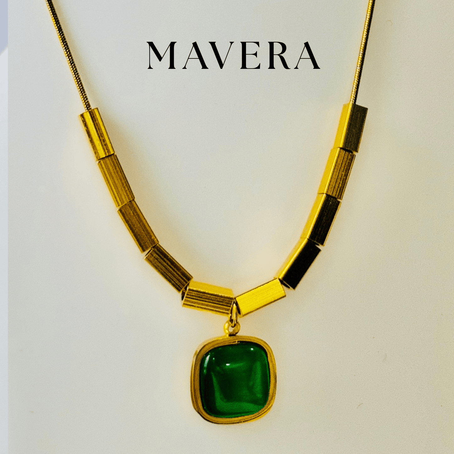 GREEN GLAM SQUARE NECKLACE