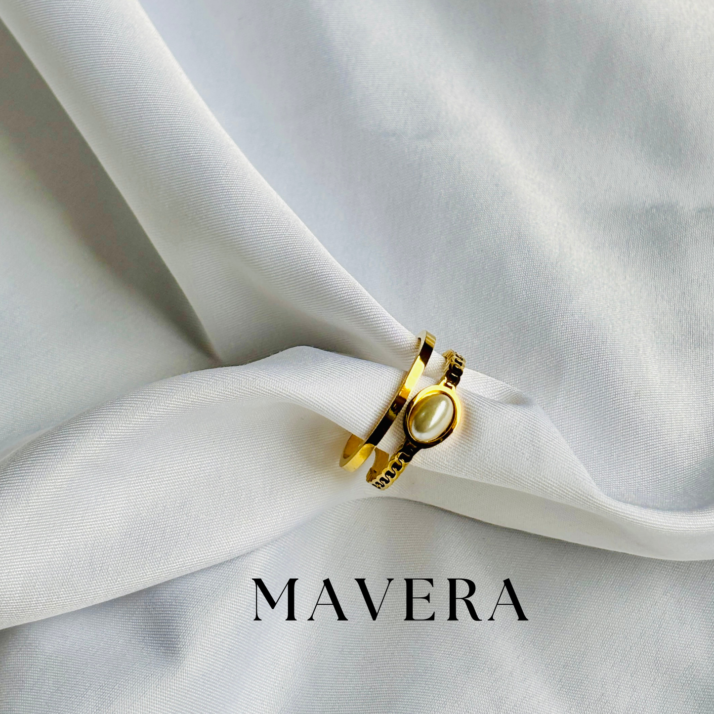 PEAEL OVAL SHAPE RING