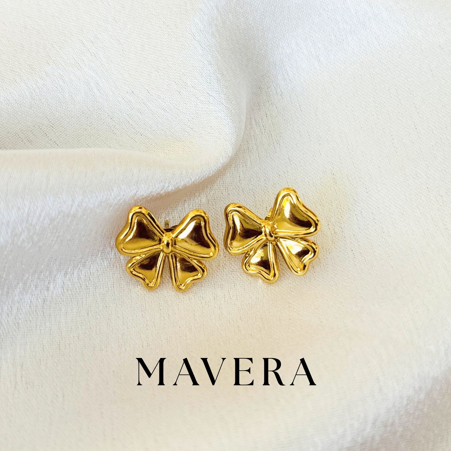 BOW EARRINGS