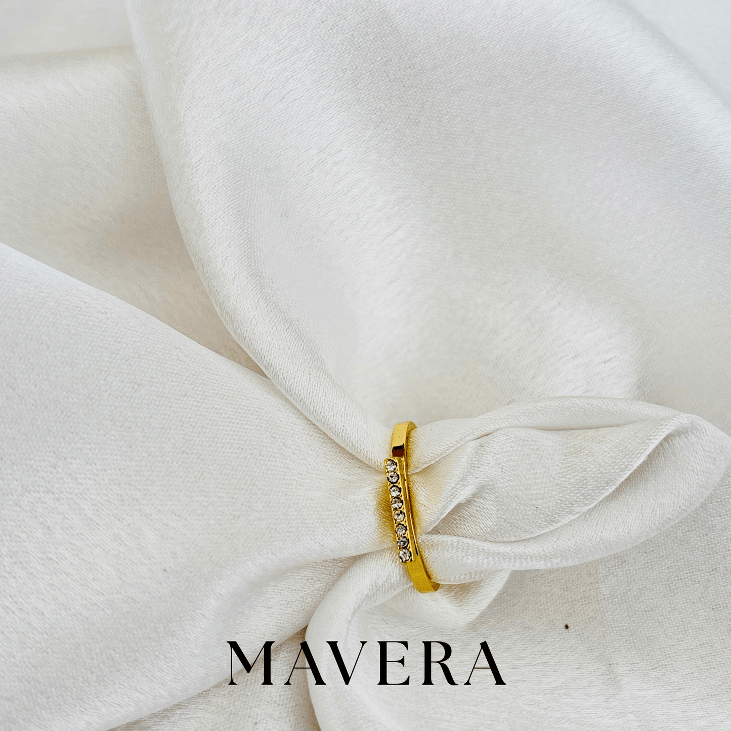 IVORY LINE ADJUSTABLE RING