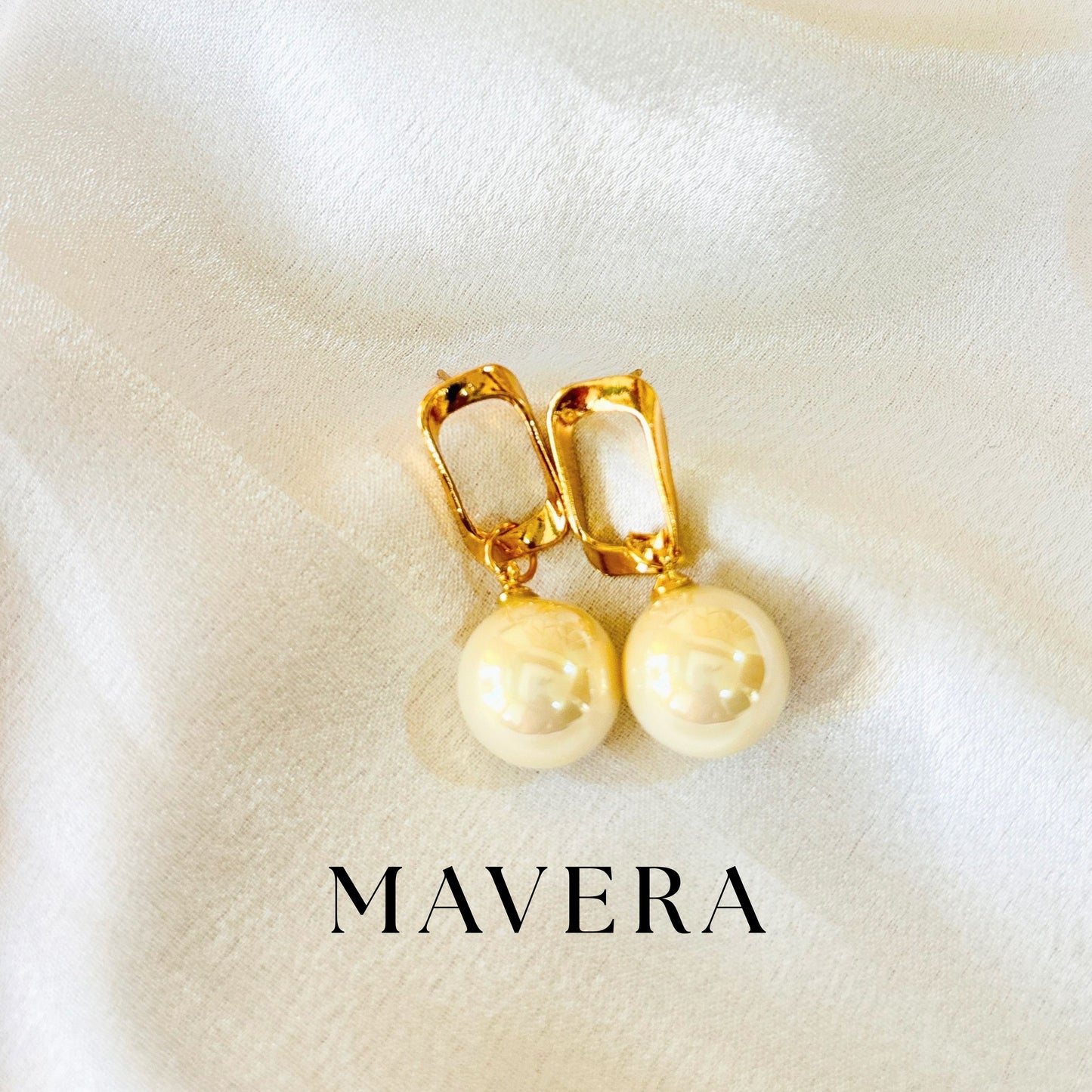 GOLD FANCY EARRINGS