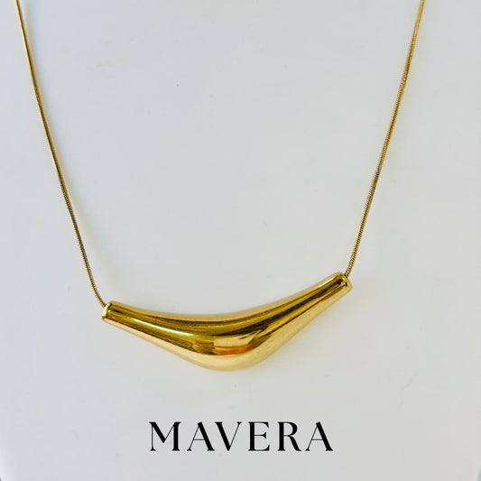 MOLTEN CURVE NECKLACE