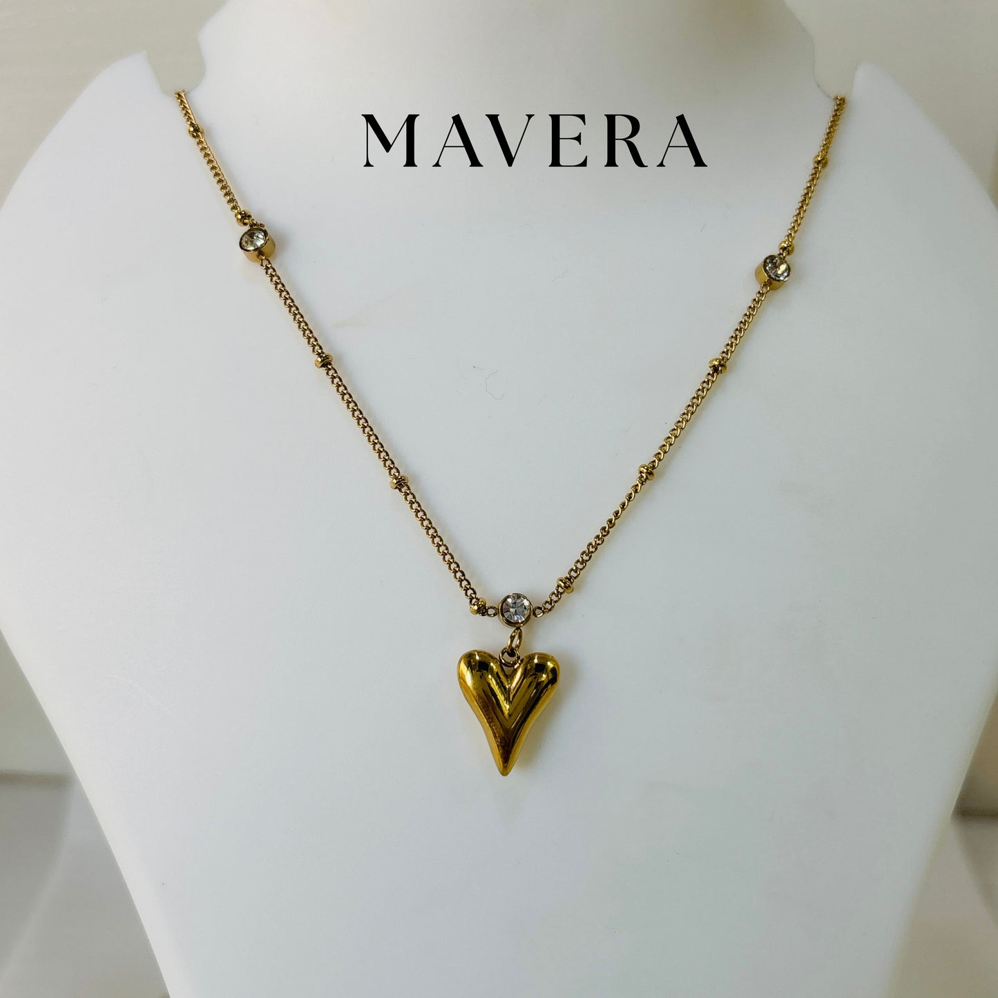 HEART D NECKLACE