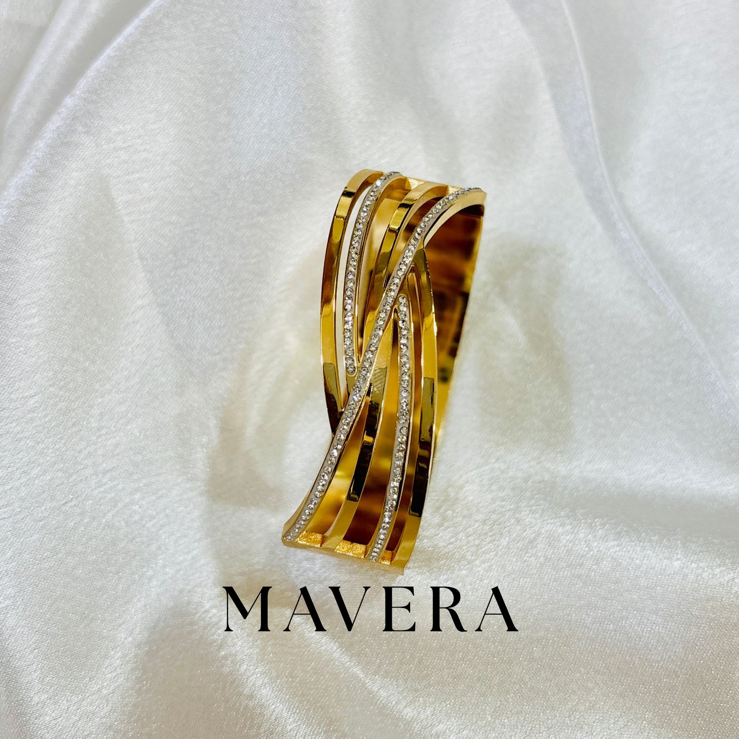 ELEGANT AURA BRACELET