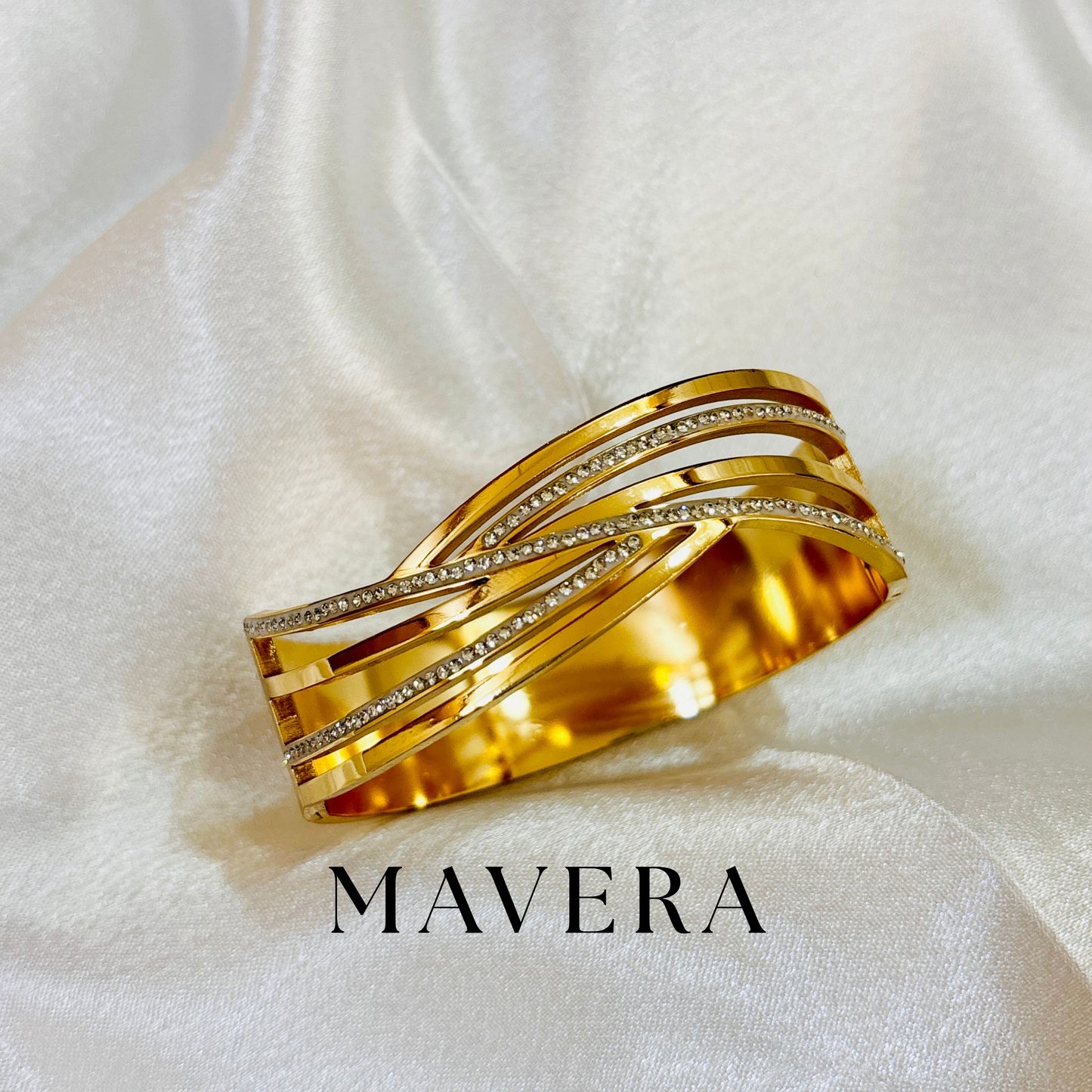 ELEGANT AURA BRACELET