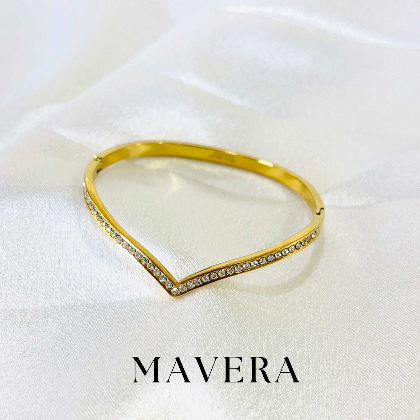 V BRACELET
