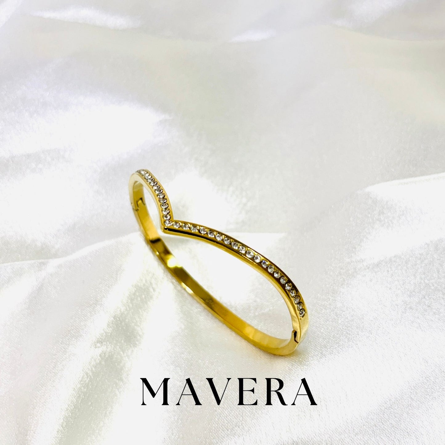 V BRACELET