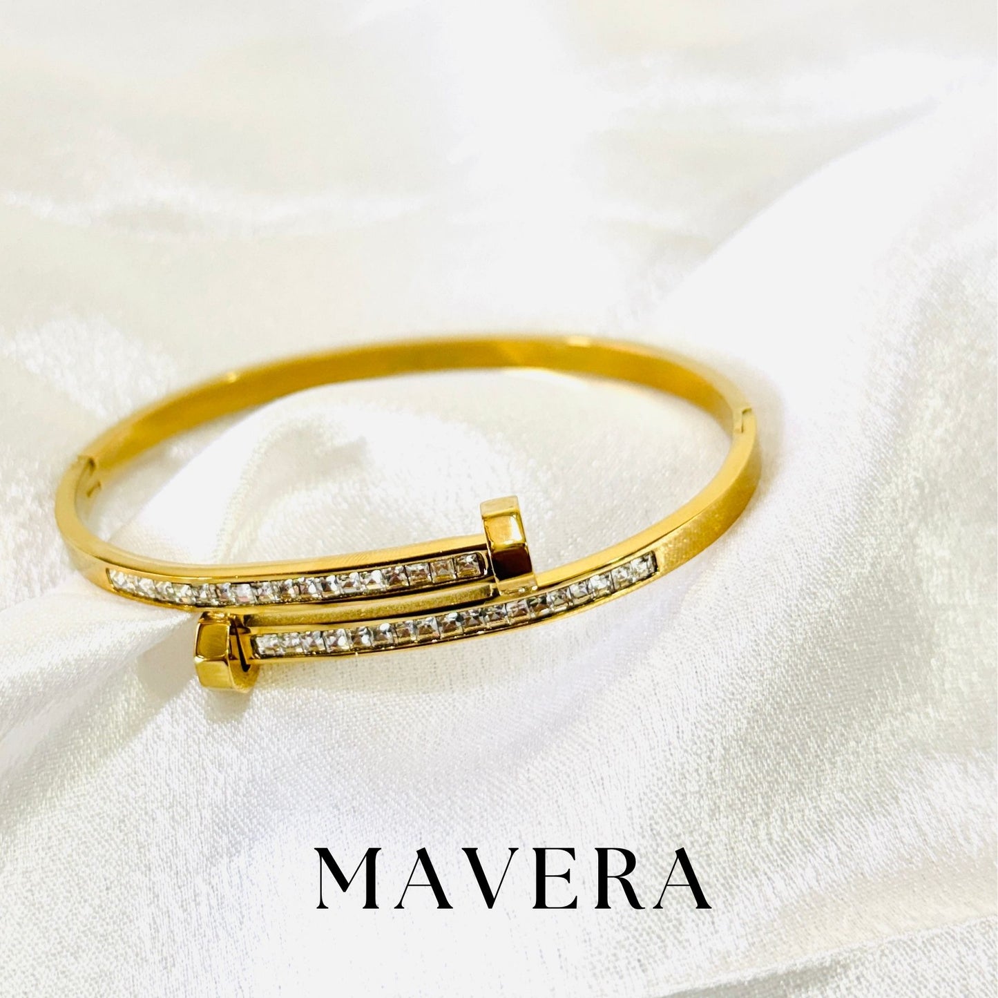 AURA LOOP BRACELETS