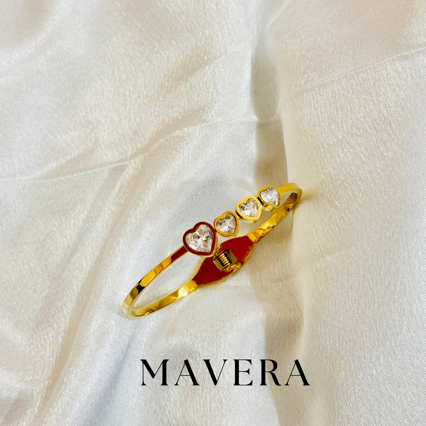 MINI HEART GLOW BRACELET